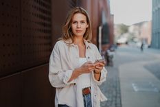 Tu imagen será el foco en el que se posará el Eclipse de  luna llena en Escorpio. Estarán más relacionados con tu yo interior, y no con la mirada del otro. Foto: Unsplash