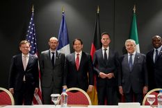 El secretario de la OTAN, Mark Rutte, junto a los ministros de Exteriores de EEUU, Reino Unido, Francia, Italia y Alemania. Foto: Dpa.