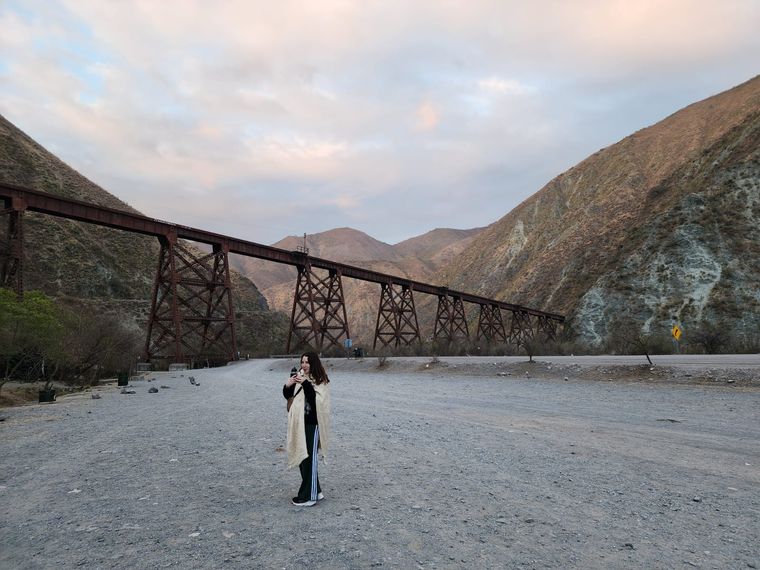 El viaducto El Toro es una de las primeras paradas del bus que va hasta San Antonio de los Cobres. El viaducto El Toro es una de las primeras paradas del bus que va hasta San Antonio de los Cobres.