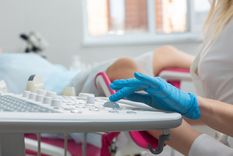 Las cirugías por tumores ginecológicos malignos o de lesiones pre cancerosas, ya sea en el cuello del útero, el endometrio o los ovarios, tienen el potencial de salvar vidas. Foto: Shutterstock