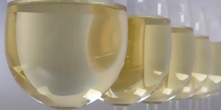 El vino blanco por encima del tinto en el Reino Unido.