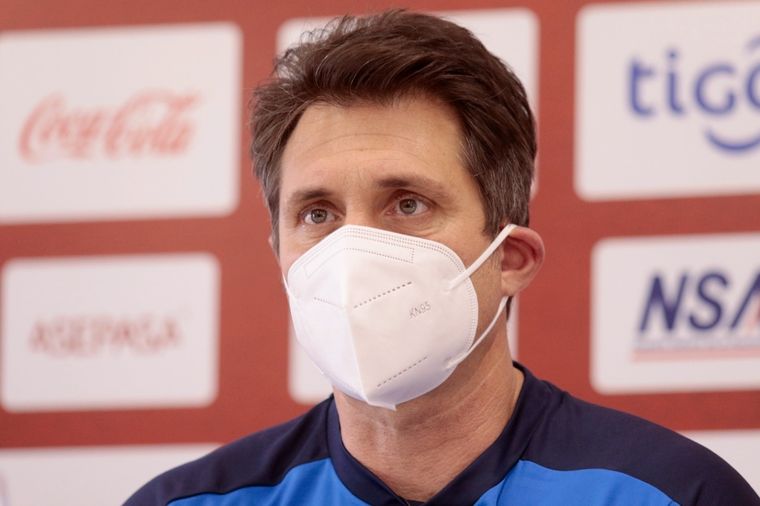 El DT buscará seguir con las chances de estar en Qatar. Foto: Selección de Paraguay