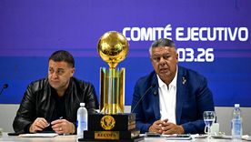 Claudio Tapia y Pablo Toviggino, en la reunión de este martes que ratificó el paro en el fútbol argentino. Claudio Tapia y Pablo Toviggino, en la reunión de este martes que ratificó el paro en el fútbol argentino.