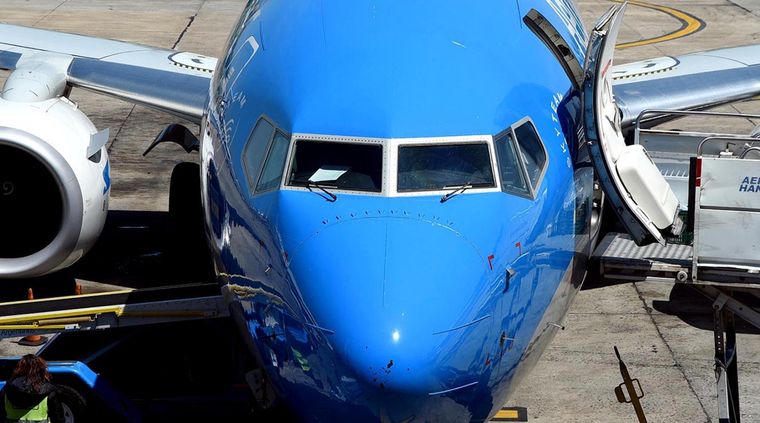El sindicato de pilotos amenazó con posibles medidas de fuerza. Foto: ALF PONCE MERCADO / MDZ