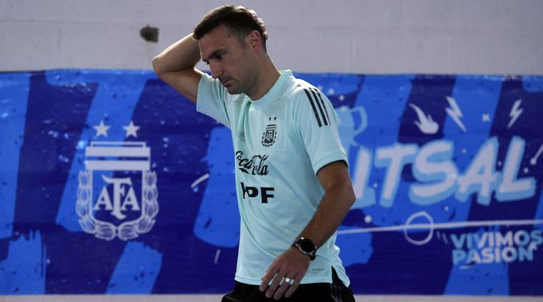 Un nuevo dolor de cabeza para Scaloni. Foto: TELAM