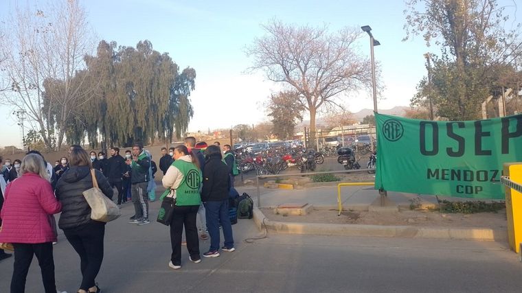 En el hospital El Carmen se llevó adelante un nuevo día de huelga y movilizaciones Foto: Gentileza