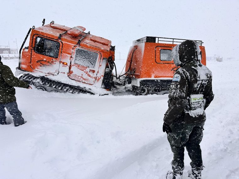 El camión de los gendarmes tras el siniestro Foto: gentileza