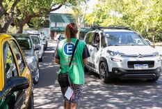 Estacionamiento medido en la Ciudad de Mendoza. Estacionamiento medido en la Ciudad de Mendoza.