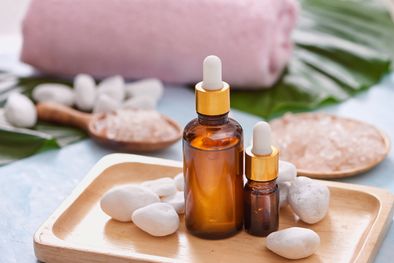 MDZol | Con este serum casero notarás el contorno de ojos más hidratado, terso y luminoso Foto: ReviewBox México
