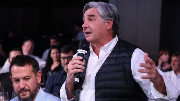 Un hombre que ya es parte de ja historia del vino argentino: Eduardo López. Un hombre que ya es parte de ja historia del vino argentino: Eduardo López.