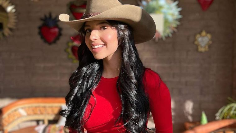 Ángela Aguilar fue duramente criticada por decir que es 25% argentina. Foto: Instagram