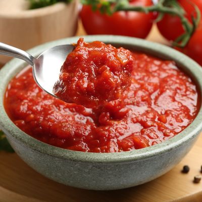 200 gr de salsa de tomate (para la napolitana)