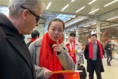 Todo sucedió después de que las personas con nacionalidad China le dijeran al pianista que borrara el video. Foto: Captura de Pantalla