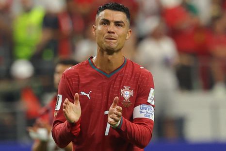 Cristiano Ronaldo no logró contener sus lágrimas tras el final el partido y la eliminación de Portugal. Cristiano Ronaldo no logró contener sus lágrimas tras el final el partido y la eliminación de Portugal.