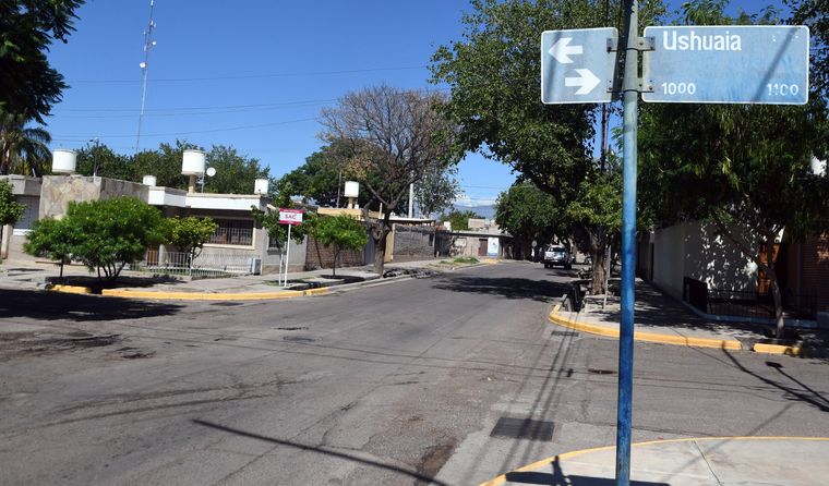 Cansados de los robos y la falta de control, vecinos del Barrio Módica exigen presencia policial y municipal sostenida. Cansados de los robos y la falta de control, vecinos del Barrio Módica exigen presencia policial y municipal sostenida.