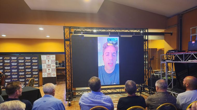 El encuentro en Córdoba se inscribe en un esquema que el espacio liderado por Axel Kicillof ya puso en marcha semanas atrás, en Santa Fe. Fotos: Gabriela Yalangozian