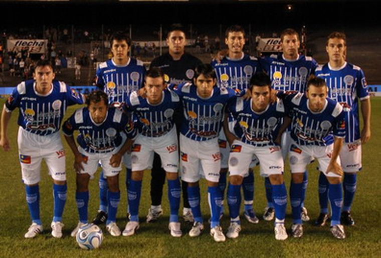 El equipo que se presentó en Racing. Foto: Fotobaires