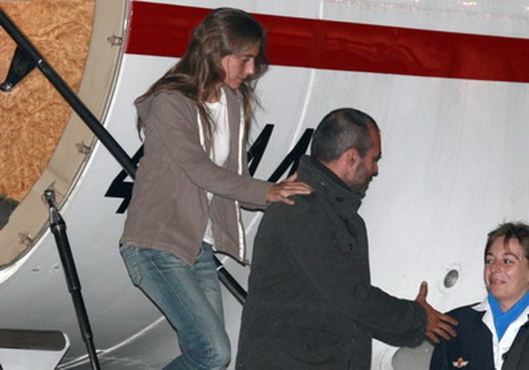 Pilar Bauzá, anoche a su regreso a Madrid, escala previa a su llegada al país. Foto: EFE
