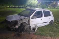El auto robado en el que volcó el joven alcoholizado en Las Heras Foto: Gentileza
