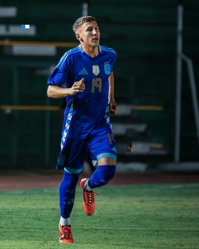 Andino marcó su primer gol con la camiseta de Argentina. Foto: Twitter