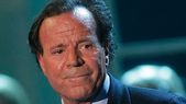 Julio Iglesias es un de los cantantes más importantes de la música latina. Julio Iglesias es un de los cantantes más importantes de la música latina.