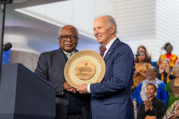 Joe Biden pasó su último día como presidente en Carolina del Norte. Foto: Twitter/@POTUS