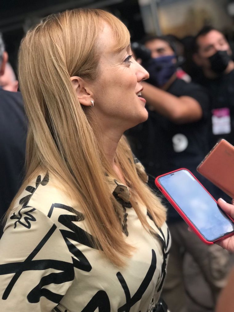 Foto: Twitter: Anabel Fernández Sagasti