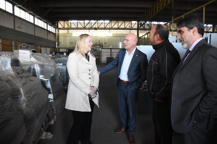 La vicegobernadora Hebe Casado participó de una actividad en donde el Poder Judicial de Mendoza entregó a la Agencia Nacional de Materiales Controlados (ANMaC) un total de 2.000 armas de fuego que habían sido decomisadas en causas judiciales