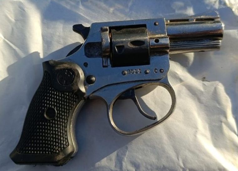 La Policía secuestró un arma de fuego en Las Heras. La Policía secuestró un arma de fuego en Las Heras.