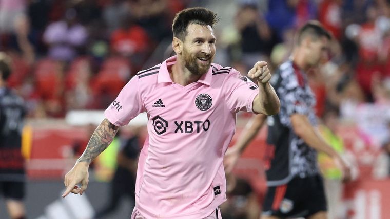 Leo sigue marcando goles. Foto: Télam