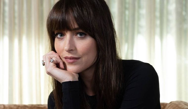 Dakota Johnson habló de la importancia que tiene el descanso dentro de su rutina.