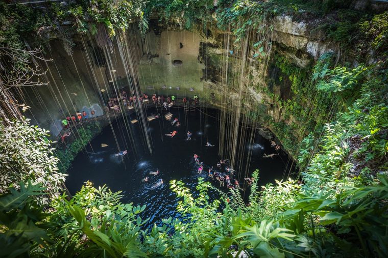 Foto: https://www.adventurouskate.com/wp-content/uploads/2022/01/Best-Cenotes-in-Mexico-Overall.jpg