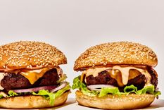 La receta de la hamburguesa perfecta. Foto: Bon Apetit