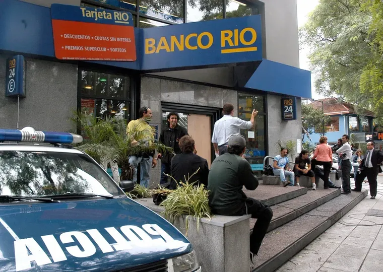 El robo ocurrió en la sucursal del Banco Río en Acassuso.&nbsp;