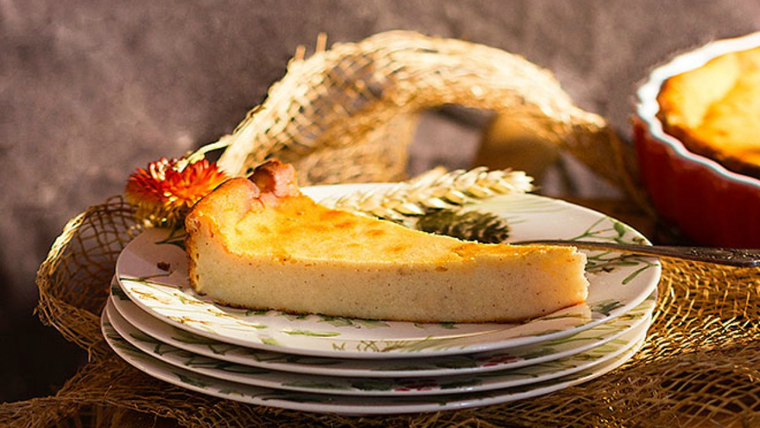 Esta receta tradicional se hacía originalmente con leche cuajada. Esta receta tradicional se hacía originalmente con leche cuajada.