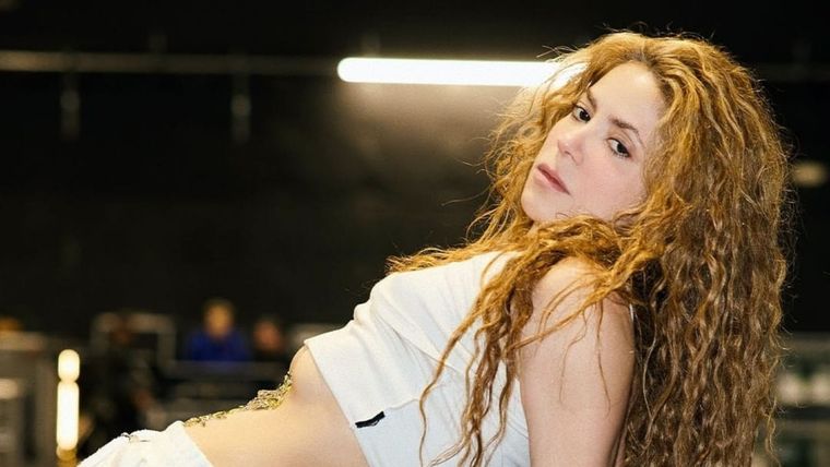 Shakira tenía previsto presentarse este domingo 16 y lunes 17 en Lima, pero debió cancelar una fecha por su repentina hospitalización. Foto: Instagram @shakira