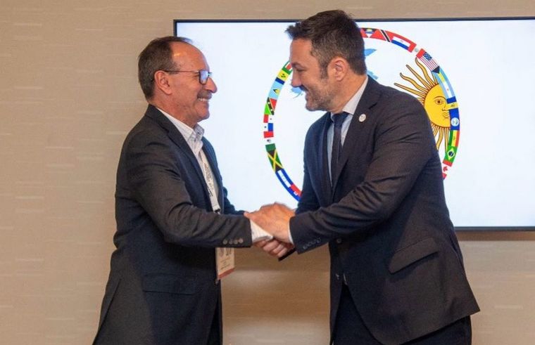 El viernes 7 de febrero, en Formosa, Luis Petri y el Ministro de Defensa de Paraguay se reunirán para avanzar en el abordaje colaborativo del cuidado de la frontera entre ambos países. Foto: X de Luis Petri