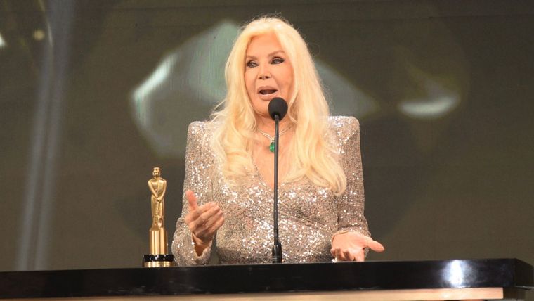 La diva le habría prestado dinero a su nieta para sus emprendimientos. La diva le habría prestado dinero a su nieta para sus emprendimientos.