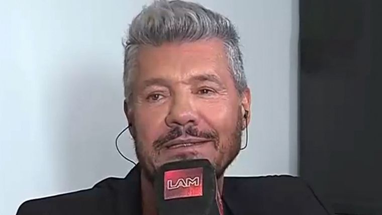 Marcelo Tinelli y un palito para Baty Etchecopar tras los dichos del periodista sobre la llegada del conductor al Grupo América Foto: Captura TV