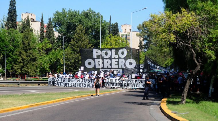 El Polo Obrero retoma las medidas de fuerzas en todo el país. En Mendoza, se esperan protestas también. Foto: ALF PONCE MERCADO / MDZ