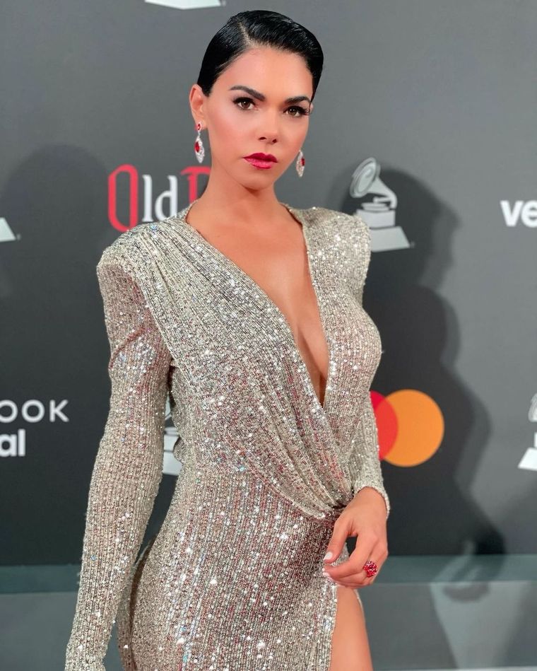 Livia Brito nos presenta tres vestidos con distintas cualidades que te estilizarán Foto: Instagram