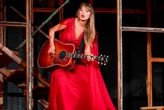 Taylor Swift tiene 35 años y es la mujer más adinerada del mundo de la música.