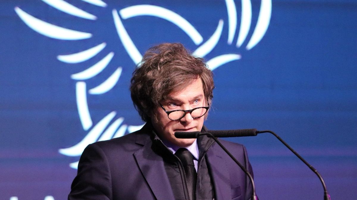 Milei arremete contra la oposición en un discurso polímico