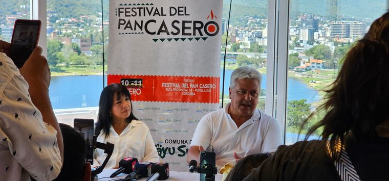La presentación del Festival del Pan Casero fue encabezada por el presidente comunal de Mayú Sumaj, Fabián Flores.
