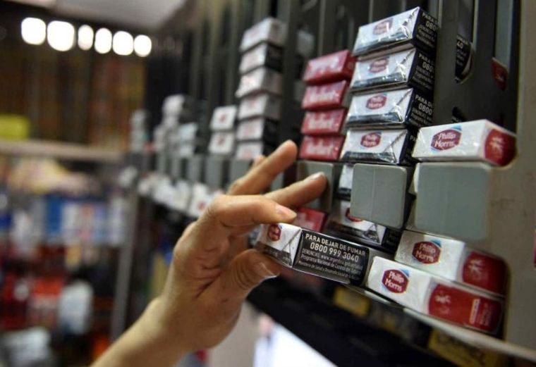 Los fumadores no se quedarán sin cigarrillos ya que autorizaron su importación