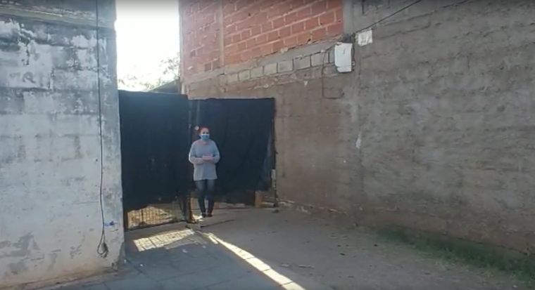 Paolo Ruarte realizando el reclamo en la puerta de su casa. Foto: Captura de pantalla.