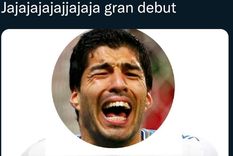 Las redes no perdonaron el debut con derrota de Suárez en Nacional.