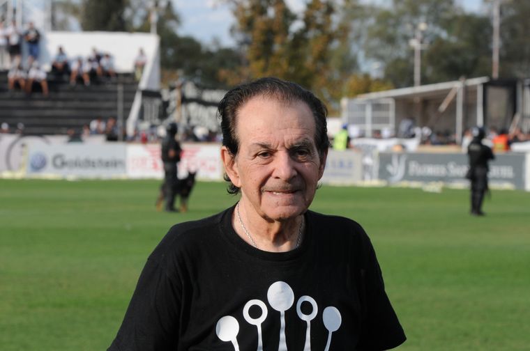 El fútbol mendocino espera por la recuperación del Víctor. Foto: ALF PONCE / MDZ