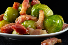 El Secreto para coles de Bruselas perfectas: receta al horno con panceta Foto: Shutterstock