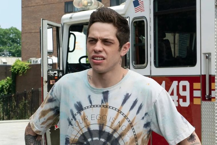 Pete Davidson ha salido con algunas de las mujeres más hermosas de la farándula